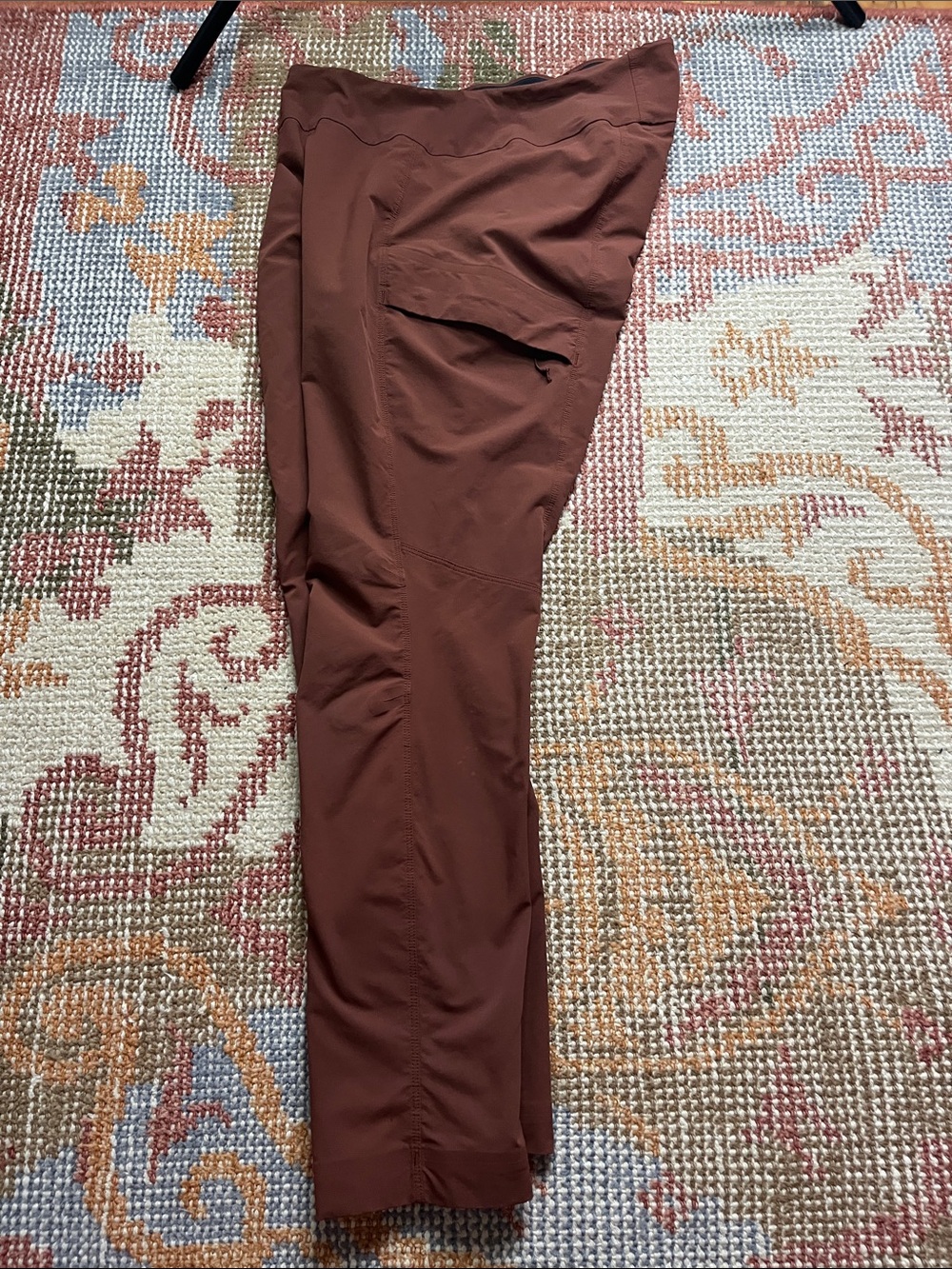 Arc’teryx Sabria Hiking Pants Women’s Size 2 Brown Stretch Performance Outdoor - Picture 8 of 8